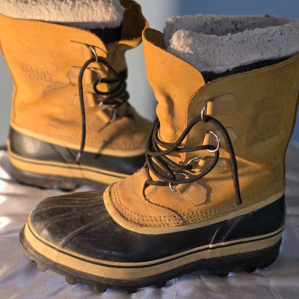 Sorel Caribou winter Insulated boots in buff Men's US Size10